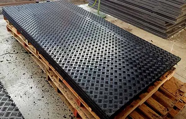 HDPE slope — plate 02