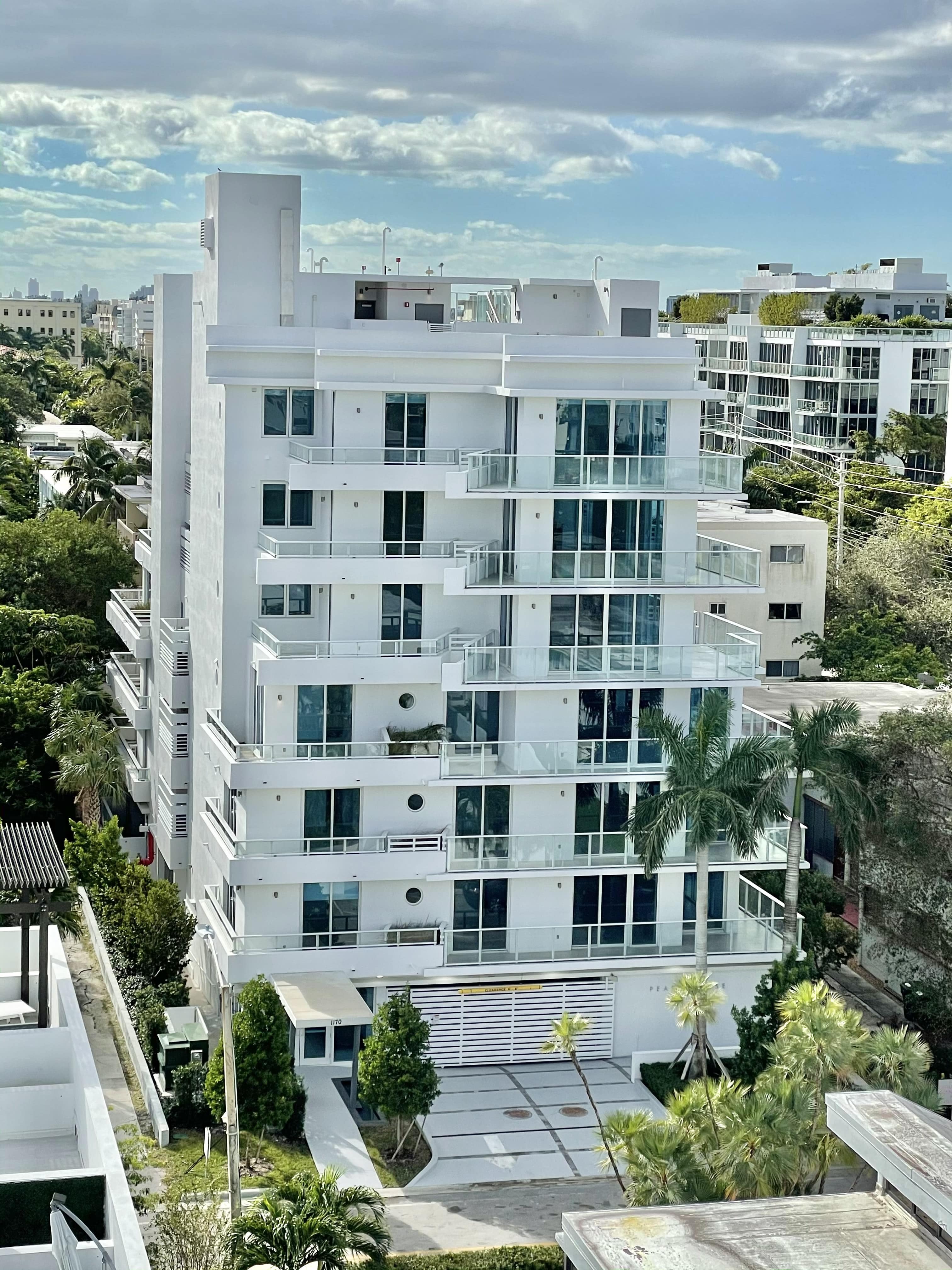 Pearl House · facade